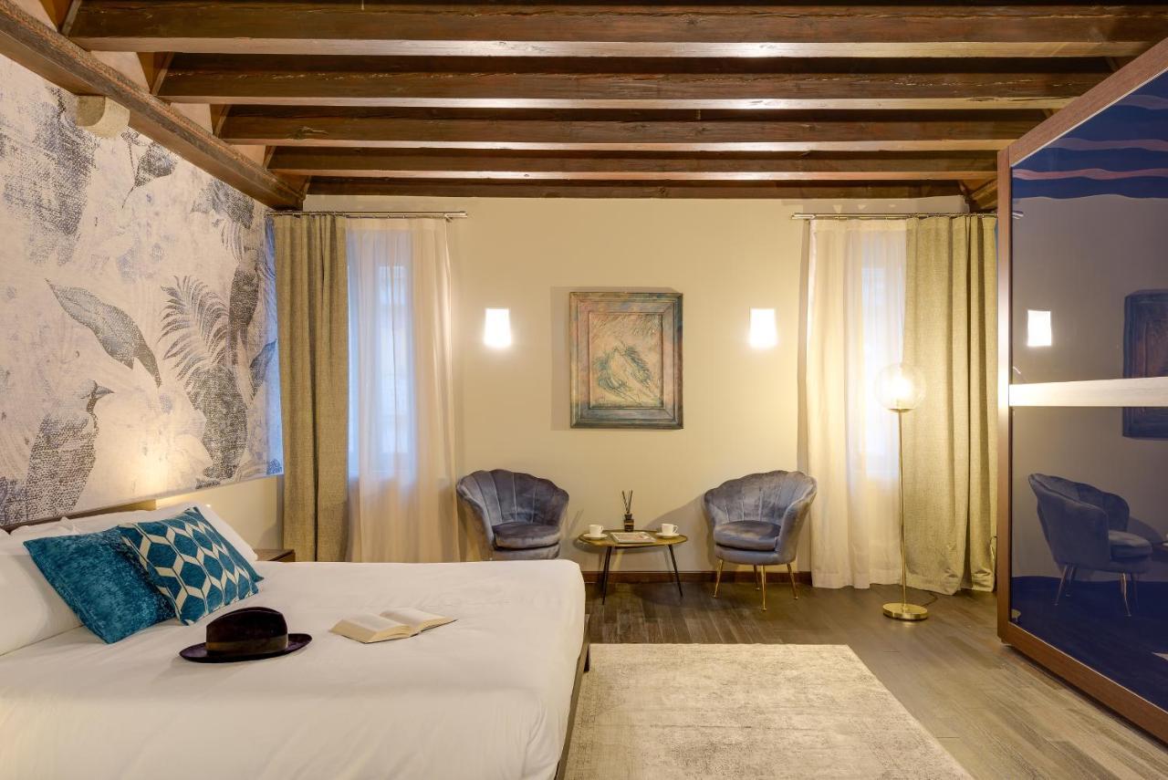 Palazzo Duomo Suites In Udine Center المظهر الخارجي الصورة