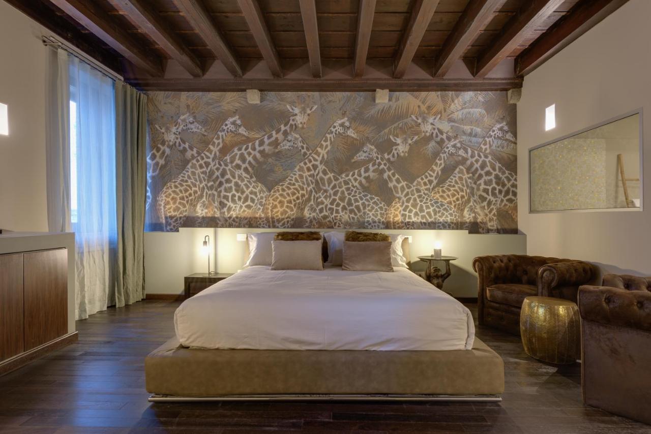 Palazzo Duomo Suites In Udine Center المظهر الخارجي الصورة